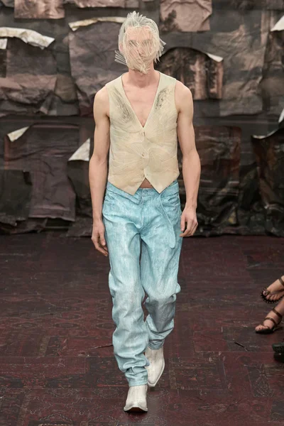 Look 26